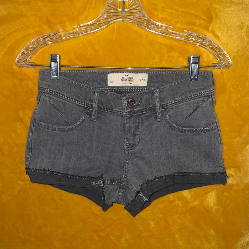 NWOT- Hollister Low Rise Short-Short Size 1 / 25